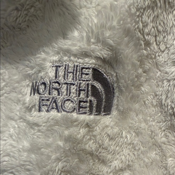 The North Face Women's white Plush Teddy Fleece Jacket - Picture 2 of 8